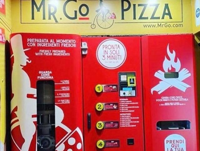 Итальянцы в ужасе от пиццы из автомата 