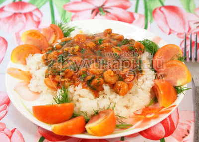 Креветки в томатом соусе