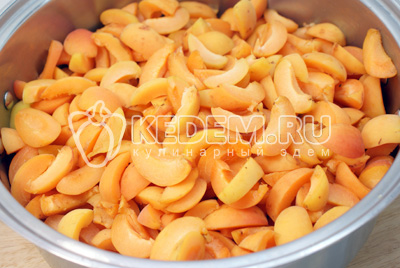 Варенье из абрикосов с орехами - рецепт с пошаговыми фото | Меню недели