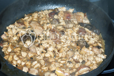 Паста с курицей и грибами в сливочном соусе – кулинарный рецепт