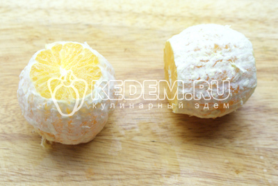 Апельсин очистить от кожуры