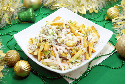 Салат с картофелем фри «Новогодние мотивы»