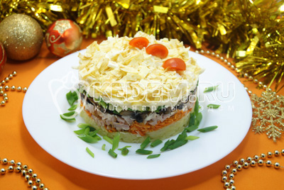 Слоёный салат «Новогоднее желание»