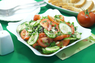 Овощной салат «Дачный» готов