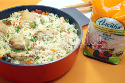 Рис с курицей и овощами готов