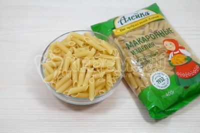 В миску отмерить 300 грамм макарон ТМ «Алейка».