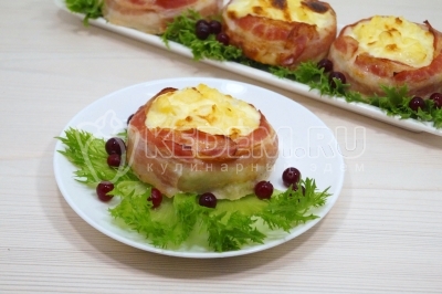 Выложить на блюдо и украсить по желанию.