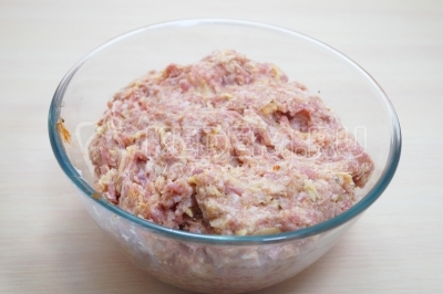 Хорошо вымесить массу.