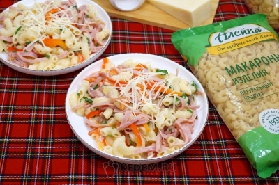 Макароны с ветчиной и сладким перцем готовы. Можно подавать к столу.