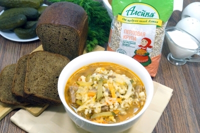 Щи &laquo;Успенские&raquo; с квашеными огурцами и перловкой готовы. Можно подавать к столу.