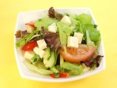 Овощной салат с адыгейским сыром