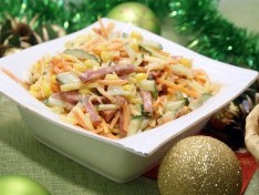 Салат «Новогодний серпантин»