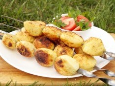 Картофель на шампурах