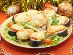 Горбуша под сыром в духовке «Новогодняя»