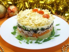 Слоёный салат «Новогоднее желание»