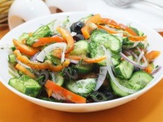 Постный овощной салат с маслом