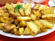 Картофель дольками запеченный в духовке