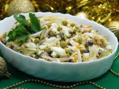 Салат с кальмарами «Новогодние традиции»