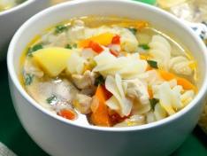 Суп с овощами, макаронами и куриным филе