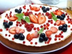 Песочный пирог с ягодами