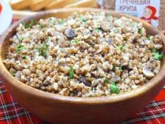 Гречка с грибами и луком
