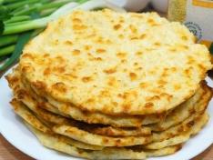 Пшённые лепёшки с сыром