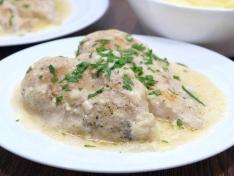 Куриное филе в сливках на сковороде