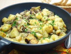 Маслята жареные с картофелем на сковороде - рецепт