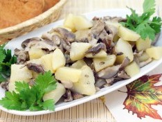 Опята с картофелем «По-деревенски» - рецепт
