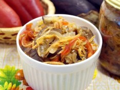Салат из баклажанов на зиму - рецепт