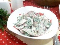 Салат из редиса со сметаной - рецепт