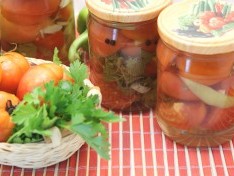 Салат на зиму из помидоров - рецепт