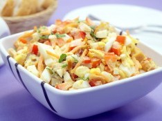 Салат с копченой курицей и корейской морковью - рецепт