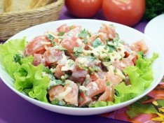 Салат с помидорами и сыром - рецепт