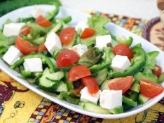 Салат с сыром «Фета» и овощами - рецепт