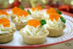 Мини-тарталетки с креветками - кулинарный пошаговый рецепт с фото на KitchenMag.ru Мини-тарталетки с креветками - кулинарный пошаговый рецепт с фото на KitchenMag.ru