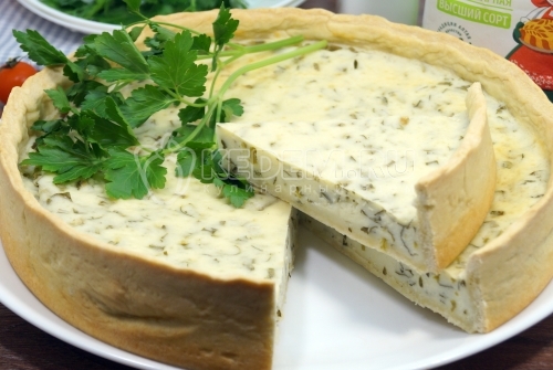 Киш с зеленью и творогом