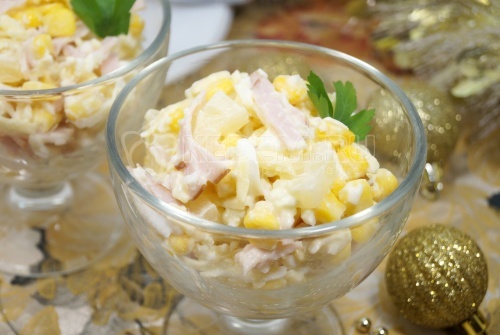 Праздничные салаты с ананасом: 6 вкусных и быстрых рецептов с фото и видео