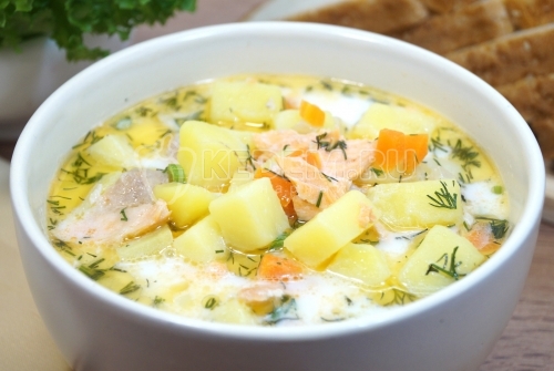 Уха из форели со сливками