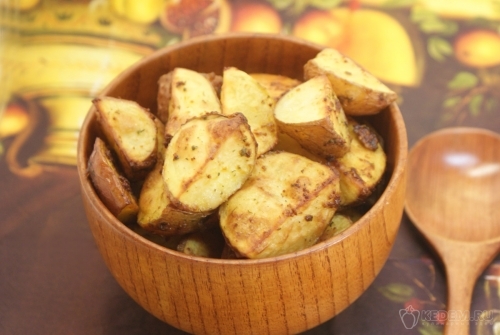 Картошка в духовке с чесноком и маслом