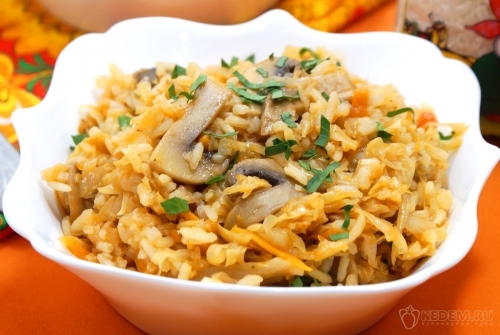 Грибная солянка с капустой и рисом
