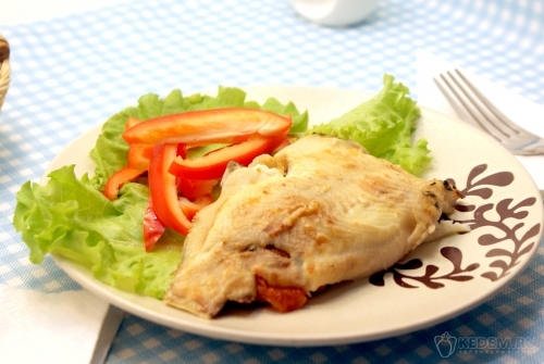 Камбала с сыром фета