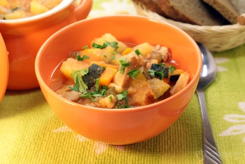 Овощное рагу с кабачками цукини