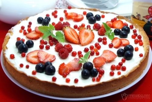 Песочный пирог с ягодами