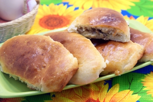 Пироги с капустой и грибами Лапти