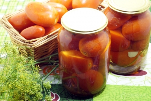Помидоры маринованные в литровых банках