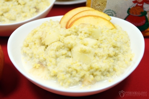 Пшенная каша с яблоками
