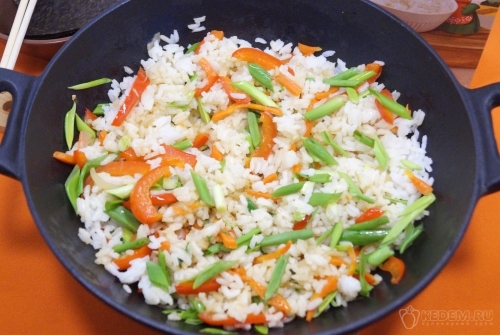 Рис с овощами вок по-азиатски
