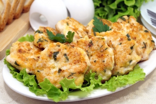Рубленые куриные котлеты с сыром