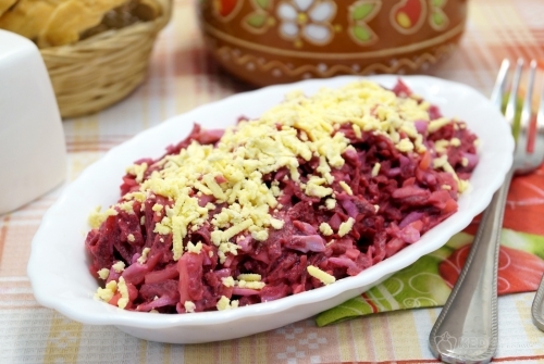 Салат из свеклы с сыром
